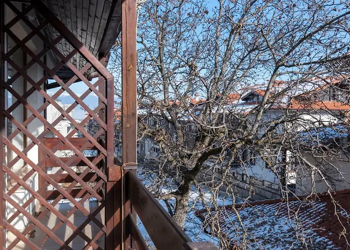 ★ Stylish & Cozy In Valentina Heights Boutique ★ *