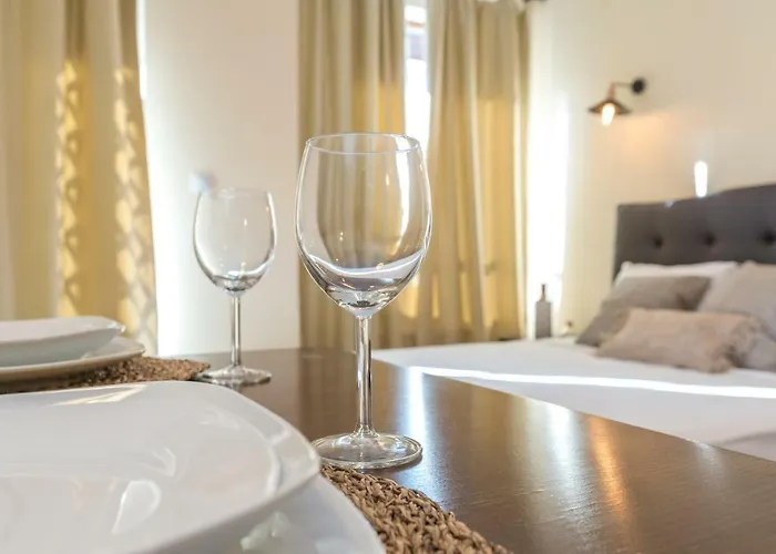 ★ Stylish & Cozy In Valentina Heights Boutique ★