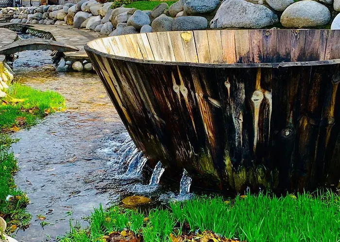 アパート ★ Stylish & Cozy In Valentina Heights Boutique ★ バンスコ